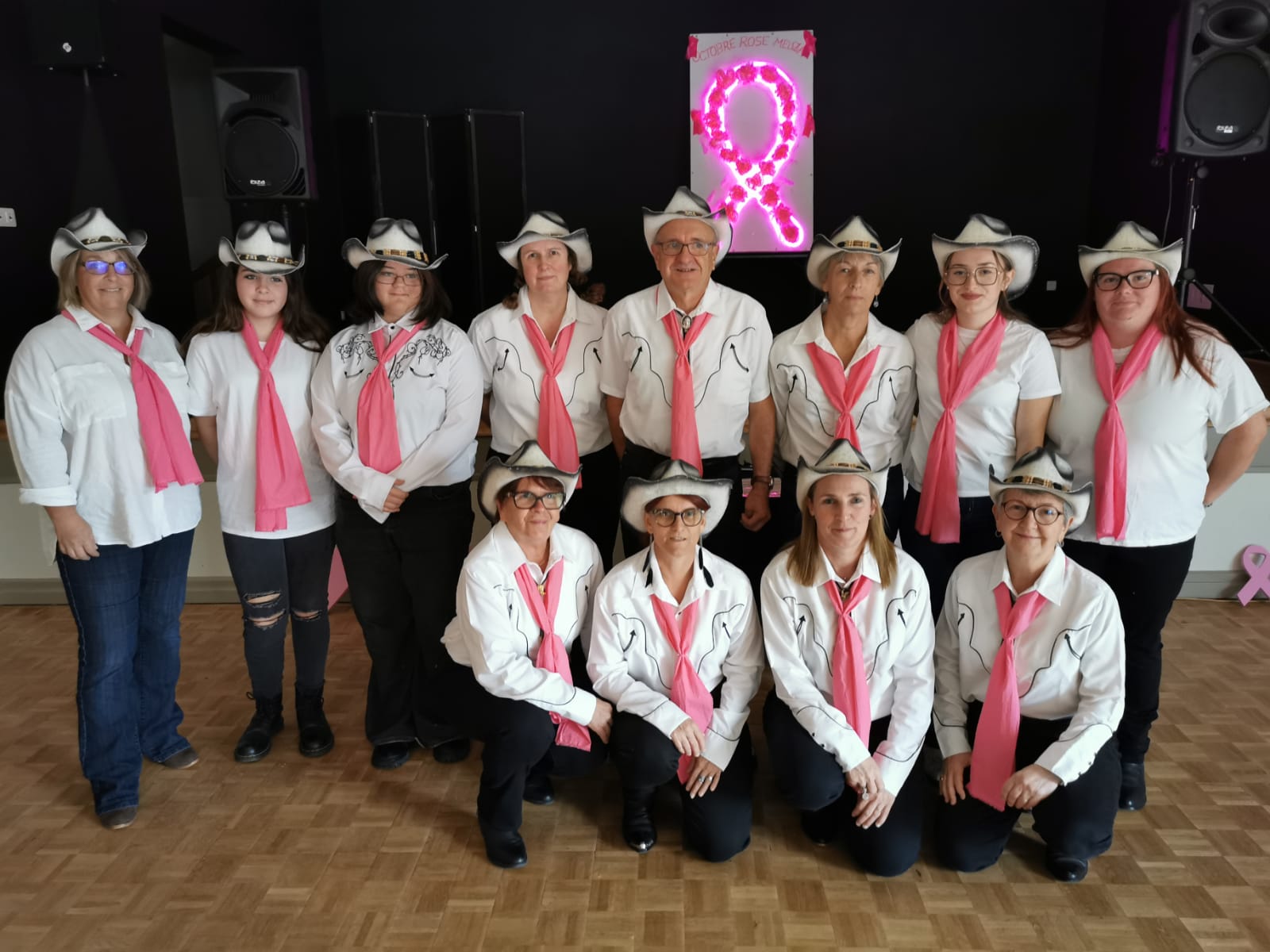 Croisille Country mobilisée contre le cancer du sein à Meuzac